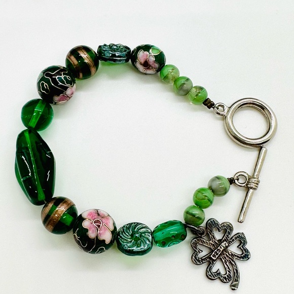 Green Cloisonné Glass Clover Bead Bracelet - Picture 12 of 12